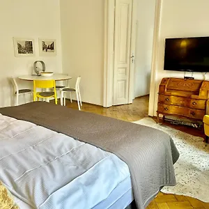 Leuhusen Boutique Vienna, Vienna